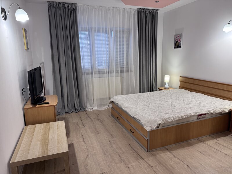 Mihai Bravu Metrou, camera de inchiriat